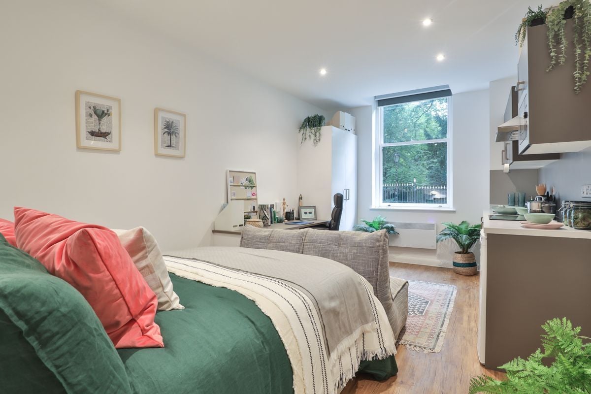 Classic Bigger Studio